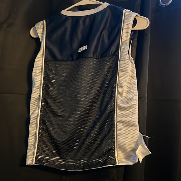 And 1 reversible practice jersey - Picture 7 of 7